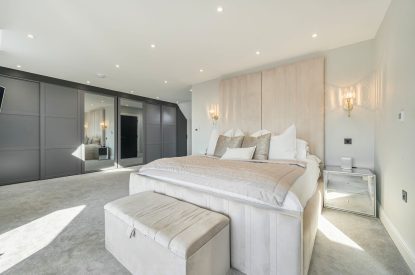 A king-size bedroom at Panorama Point, Cornwall