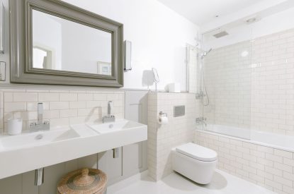 A bathroom at Harbourview House, Cornwall
