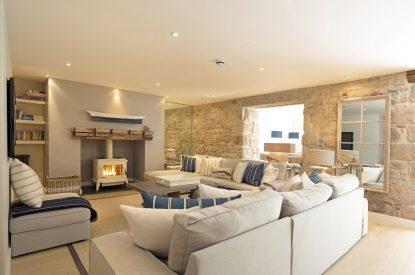 The lounge at Harbourview House, Cornwall