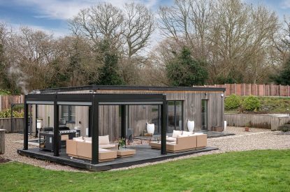 The outdoor seating area at The Tractor Shed, Worcestershire