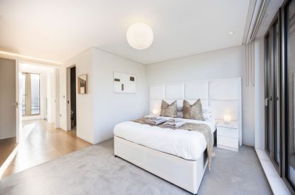 A king-size bedroom at Lunar, Hertfordshire