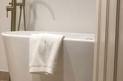 The free-standing bath at Muntjac Cottage, Lincolnshire