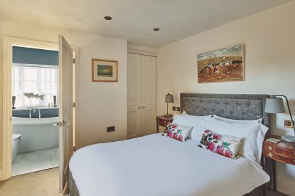 A bedroom at Roupel Hall, Devon