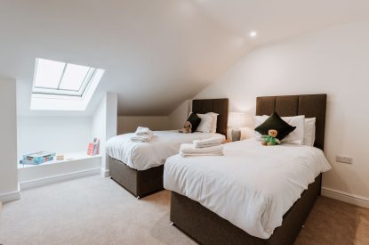 A twin bedroom at The Equestrians, Shropshire