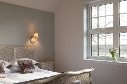 A king sized bedroom at The Aulde Byre, Perthshire 