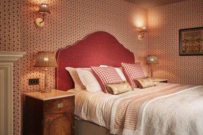 A king sized bedroom at Ty Culfor, Anglesey