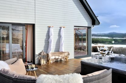 The hot tub area at Garten Lodge, Highland