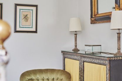 Bedroom decor at Hardy Cottage, Cotswolds