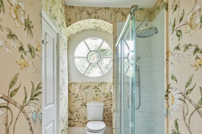A bathroom at North Wessex Manor, Oxfordshire