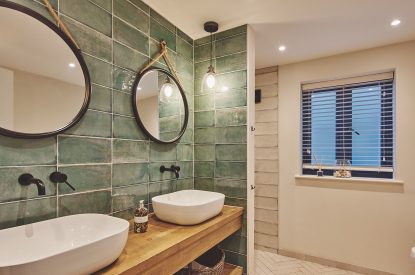 A bathroom at Ty Megan, Gower