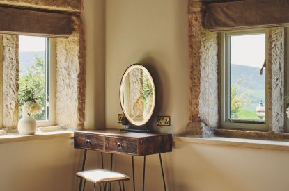 A bedroom at Rye Top Farm, Uppermill, Peak District