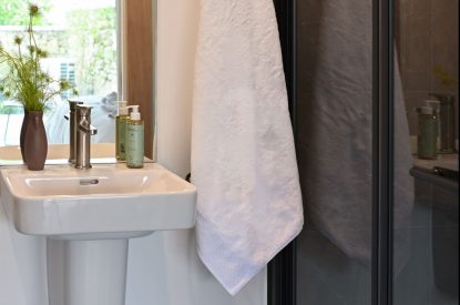 A bathroom at Map Maker's Cottage, Roundstone, Galway