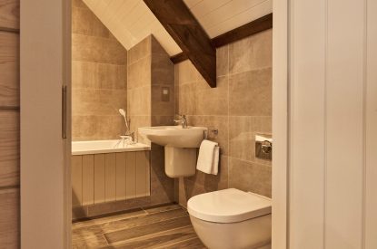 An en-suite bathroom at Campolina Stable, Northumberland