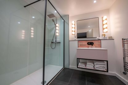 A shower room at Crescent House, Lake District