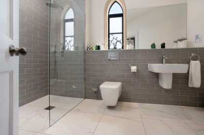 A bathroom at Priory Lodge, Essex