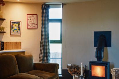 The open plan living space at Bonny Cabin, Leicestershire