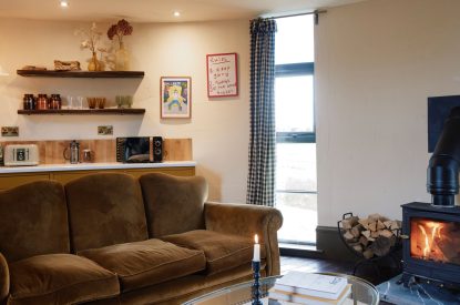 The open plan living space at Bonny Cabin, Leicestershire