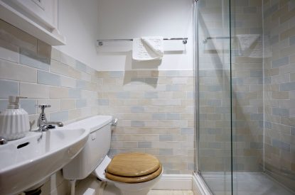 A bathroom at Mawson Hall, Lake District