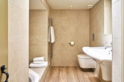 The bathroom at Walnut Coach House, Devon