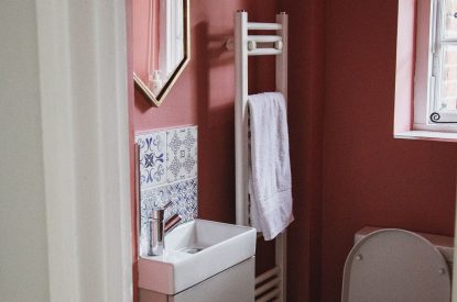 A bathroom at The Coachman's House, Wiltshire