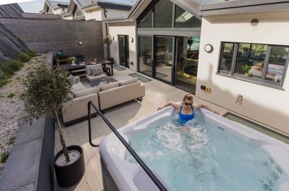 The hot tub at Aurora Skies, Cornwall