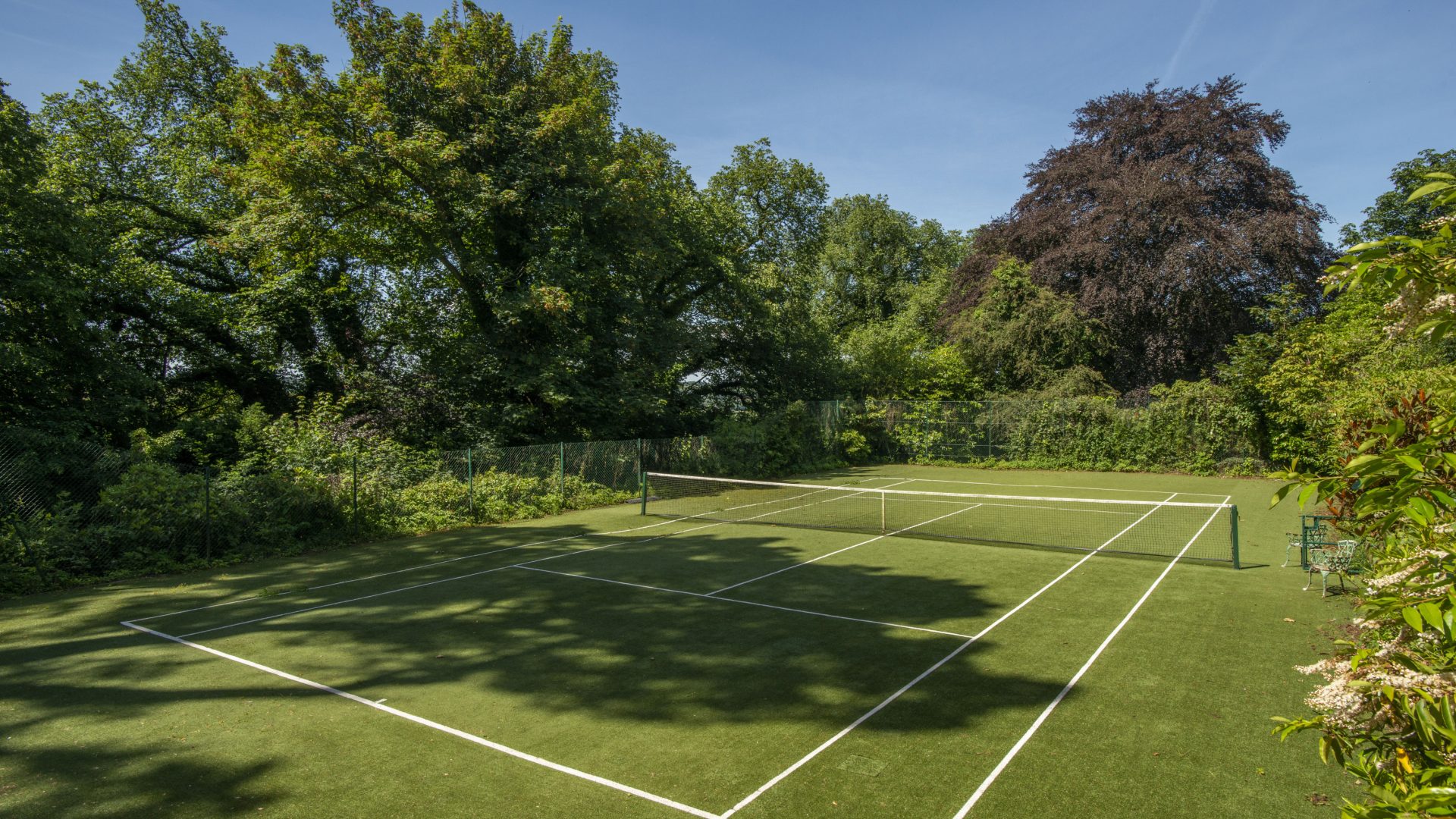 Chulmleigh Manor tennis courts