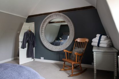 A twin bedroom at Hedge Farmhouse, Buckinghamshire 