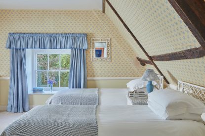 A twin bedroom at Spring House, Norfolk