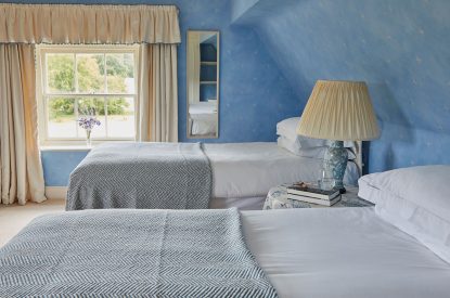 A twin bedroom at Spring House, Norfolk