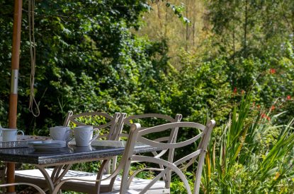 Outdoor dining area at Butterfly Cottage, Somerset