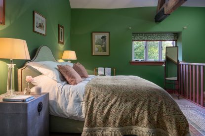 A king size bedroom at Wyvern House, Shropshire