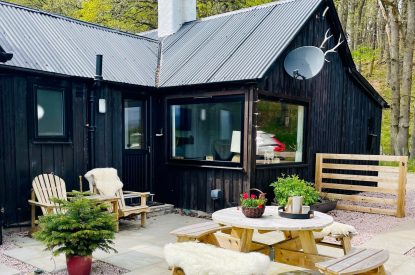 The outdoor seating area at Stag Haven, Cairngorms