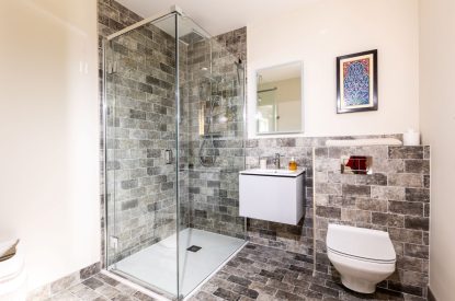 A bathroom at The Meadow Retreat, Cornwall