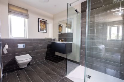 A bathroom at The Meadow Retreat, Cornwall