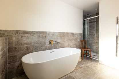 Free-standing bath at The Meadow Retreat, Cornwall