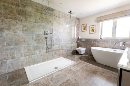 A bathroom at The Meadow Retreat, Cornwall