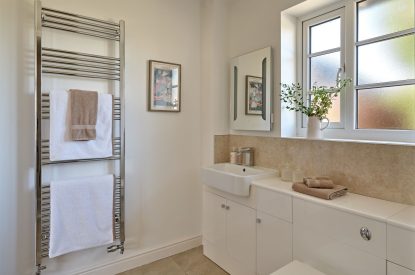 A bathroom at Estate Lodge, Welsh Borders