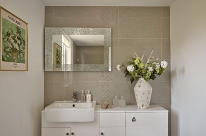 A bathroom at Estate Lodge, Welsh Borders 