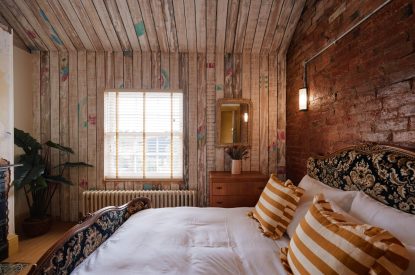 A double bedroom at Sutton Farmhouse, Leicestershire