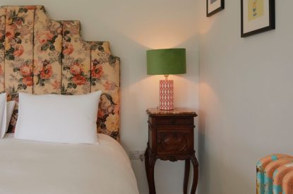 The king-size bedroom at Poppy's Cabin, Leicestershire