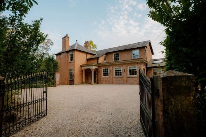 The entrace at Cheshire Manor, Bickerton