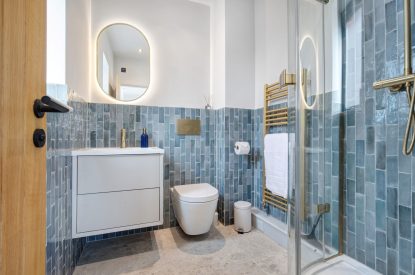 A bathroom at The Wivenhoe Hideaway, Essex
