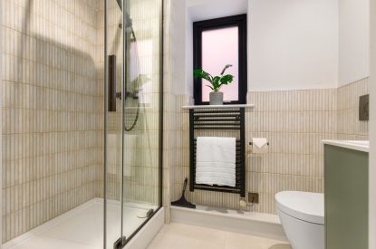 A bathroom at The Wivenhoe Hideaway, Essex