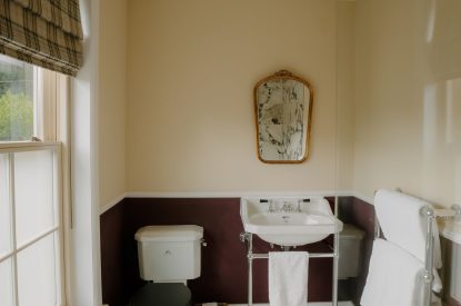A bathroom at Cheshire Manor, Bickerton