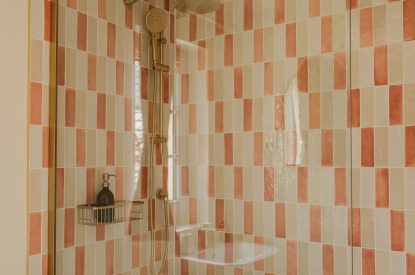 A bathroom at Isla Farmhouse, Perthshire