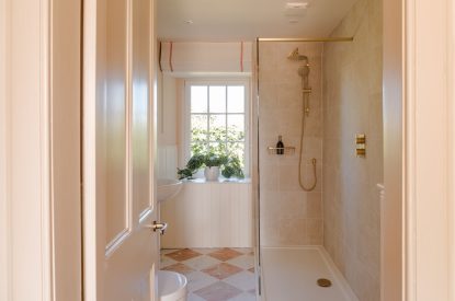 A bathroom at Isla Farmhouse, Perthshire