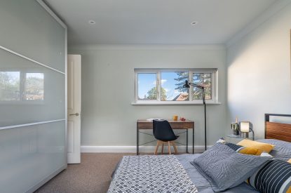 A king-size bedroom at Galley House, Hertfordshire